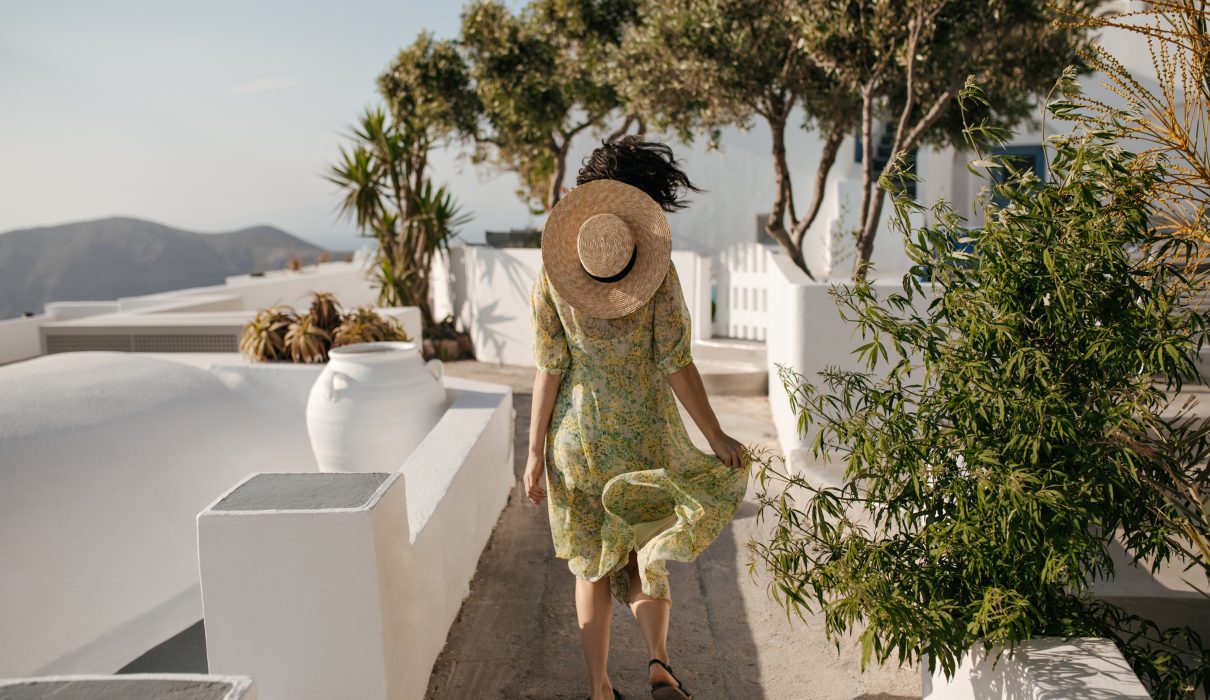 Santorini sau Mykonos? Ghid pentru a alege insula potrivită